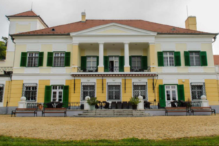 Ingyenes összművészeti fesztivállal várja az érdeklődőket a Szigligeti Alkotóház