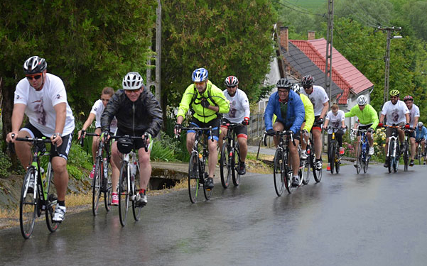 Kerékpáros delegáció Kernenből
