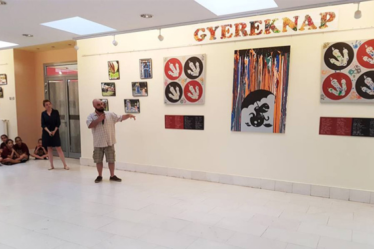 Kiállítás a Dombóvári Gyereknap képeiből