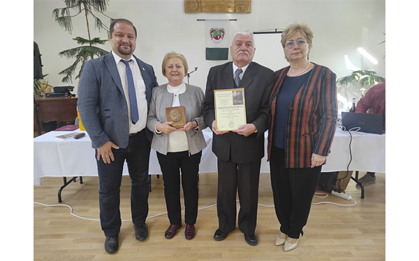 Egyed Antal Díjat vehetett át Bodó Imre és Bodó Imréné Lívia a dombóvári Fekete István Múzeum több évtizedes működtetéséért