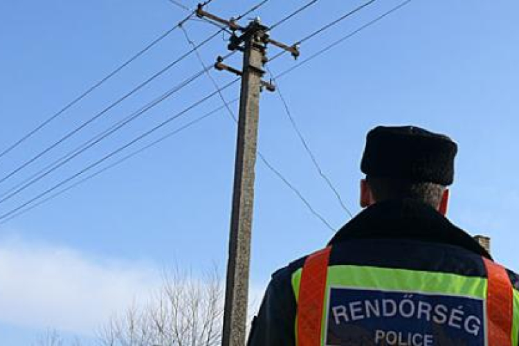 Életveszélyes módszerrel lopta az áramot