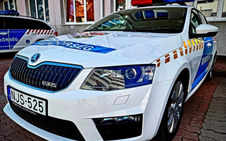 Markolatra szerelt lámpával fenyegetőzött a solymári bankrabló